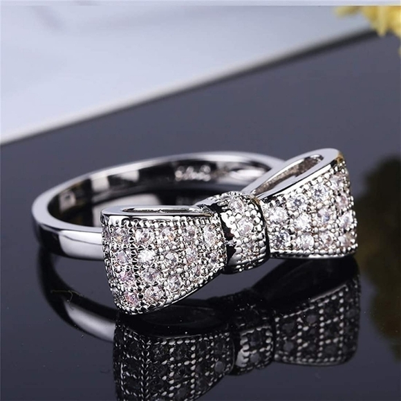 New Women’s 925 Silver Beautiful Bow Engagement Party Diamond Ring - Picture 3 of 4